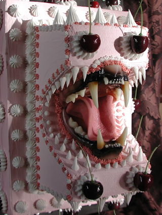 Illustration for article titled If H.R. Giger were a pastry chef, his cakes might look something like this
